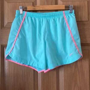 ✨Kids XL Nike Athletic Shorts✨